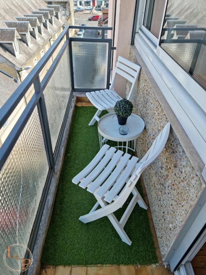 Le Belvedere Vue Pyrenees, Familiale, Centre Tarbes Appartement Buitenkant foto